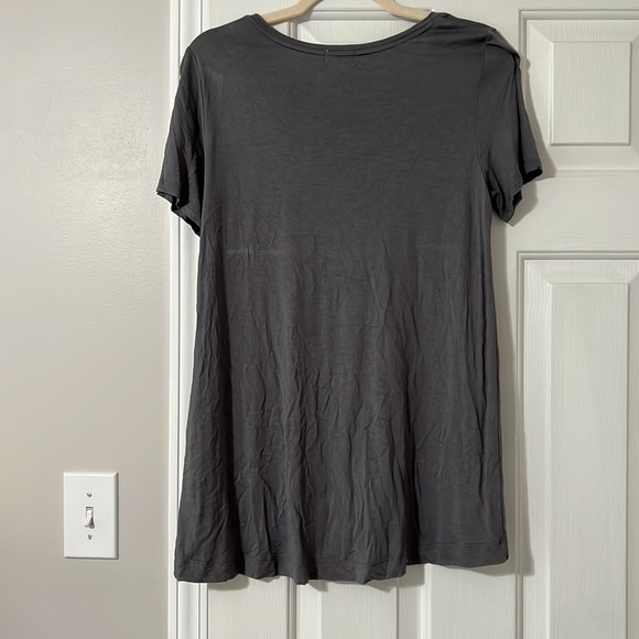 Gray short sleeve shirt - Picture 2 of 2